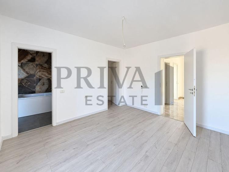 Duplex cu 4 camere cu Canalizare în Giarmata