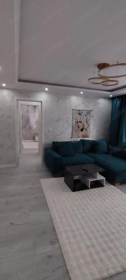 Apartament cu 3 camere decomandat în Șagului