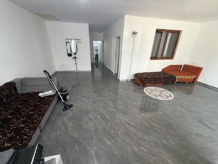 Casă cu 3 camere cu Teren 350 Mp în Giurgiului