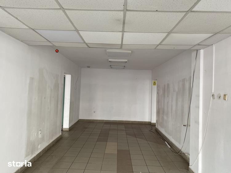 Spațiu comercial, de 80 mp, în Micro 19