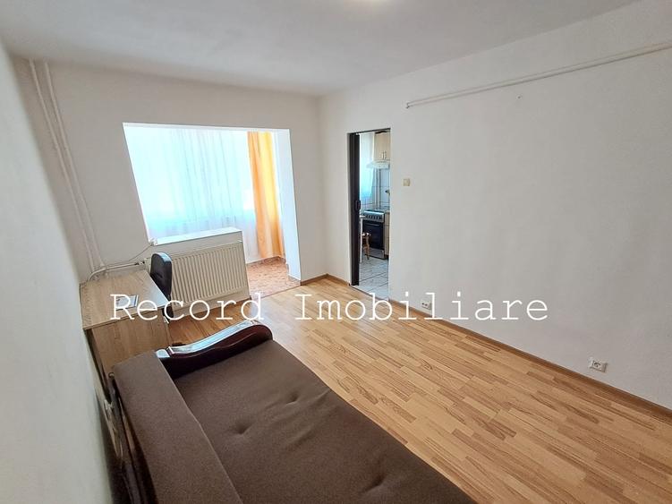 Garsonieră semidecomandată în Mărăști