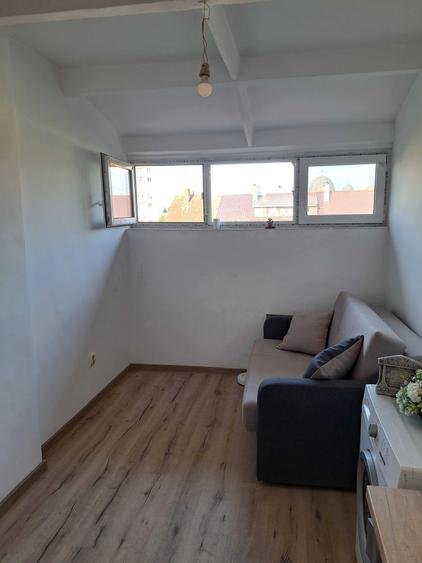 Camera/spatiu de vanzare Astra, Bulevardul Stefan cel Mare 10 mp Bloc de apartamente - 3