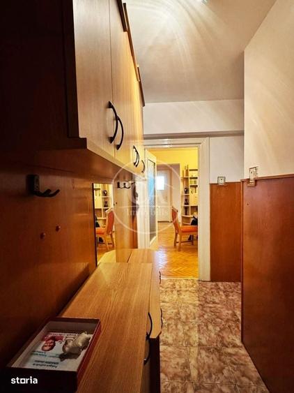 Apartament cu 4 camere decomandat în Decebal