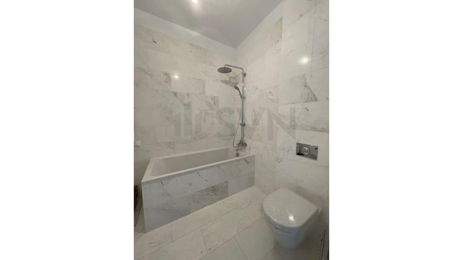Penthouse cu 4 camere semidecomandat în Domenii