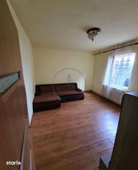 Apartament cu 4 camere si curte comuna de vanzare - 3