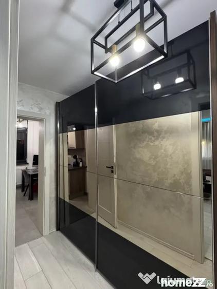 Apartament cu 2 camere semidecomandat în 1 Mai