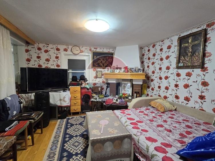 Casă individuală cu 4 camere cu Teren 303 Mp în Prelungirea Ferentari