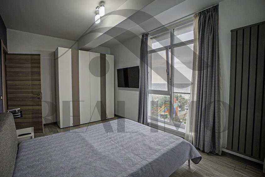Apartament cu 3 camere decomandat în Sud