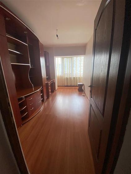 Apartament cu 3 camere decomandat, mobilat în Păcurari
