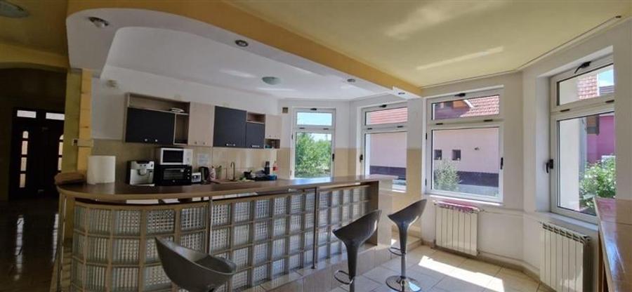 Casă individuală cu 5 camere cu Teren 700 Mp în Tudor