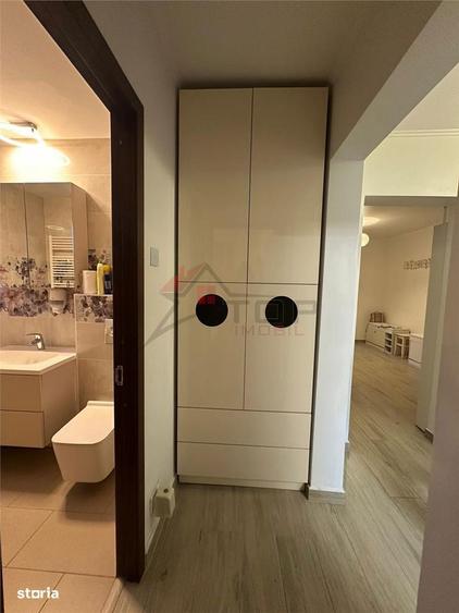 Apartament cu 3 camere decomandat în Central