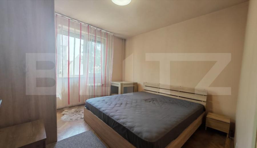 Apartament cu 3 camere decomandat în Central — fotografia 3