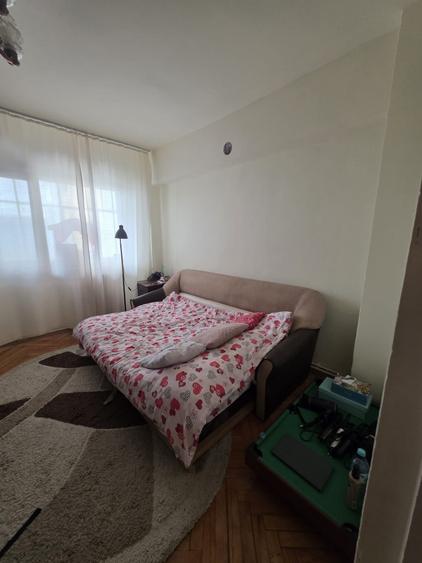 Apartament cu 2 camere decomandat în Între Lacuri