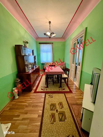 Casă cu 2 camere decomandat cu Teren 98 Mp în Central