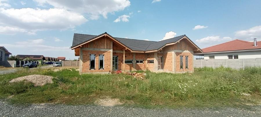 Duplex cu 3 camere cu Canalizare în Moșnița Nouă