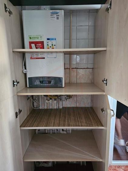 Apartament cu 3 camere decomandat în Micro 14