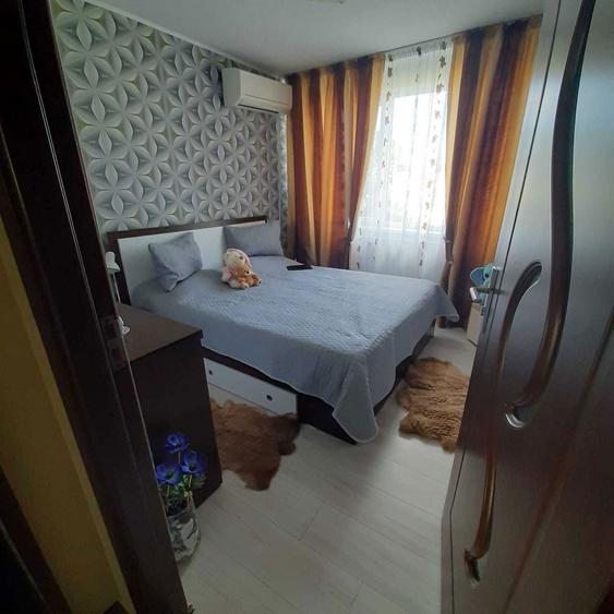 Apartament cu 4 camere decomandat în Micro 17