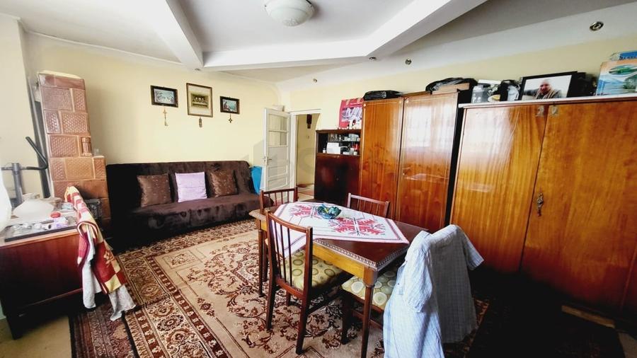 Casă individuală cu 4 camere cu Canalizare în Rahova