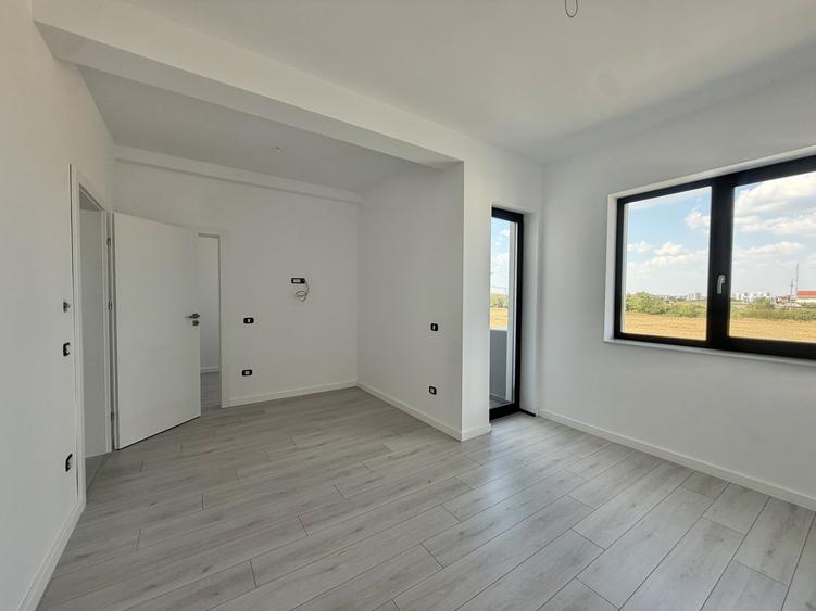 Duplex cu 4 camere cu Canalizare în Giroc