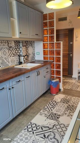 Apartament cu 3 camere decomandat în Timpuri Noi