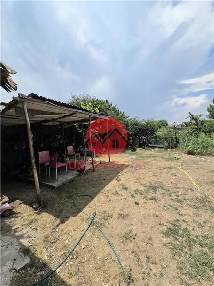 Casă cu 2 camere cu Teren 988 Mp în Vadu