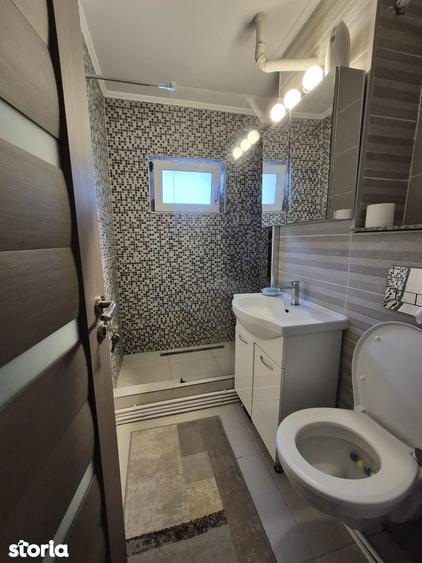 Apartament cu 2 camere semidecomandat în Craiovița Nouă