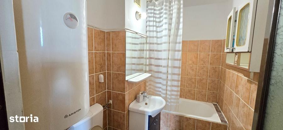 Apartament cu 3 camere decomandat în Independenței