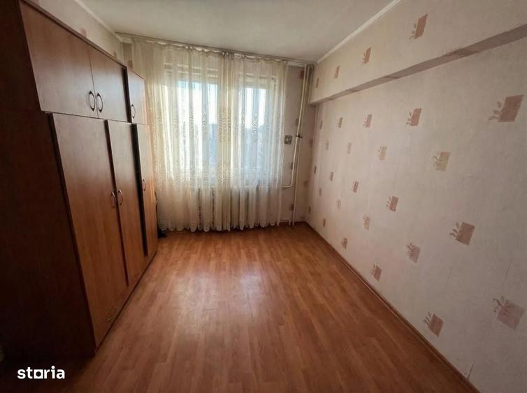 Apartament cu 3 camere decomandat în Rahova
