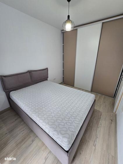 Apartament cu 3 camere decomandat în Dâmbul Rotund