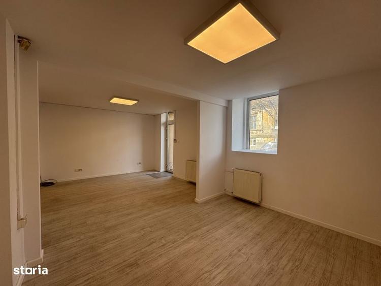 Spațiu comercial, de 75 mp, în Complex Studențesc