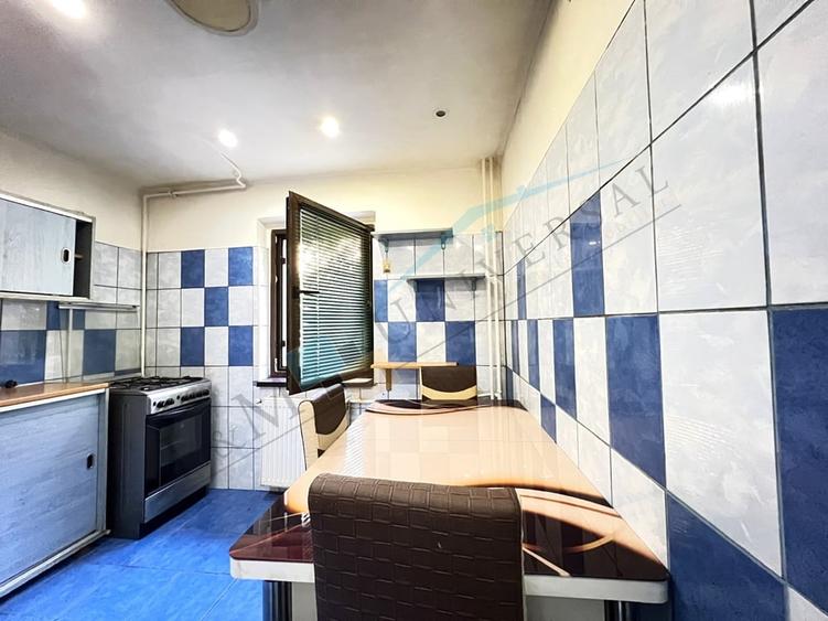 Garsonieră decomandată în Decebal