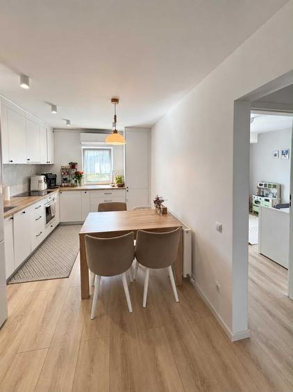 Apartament cu 2 camere decomandat în Între Lacuri