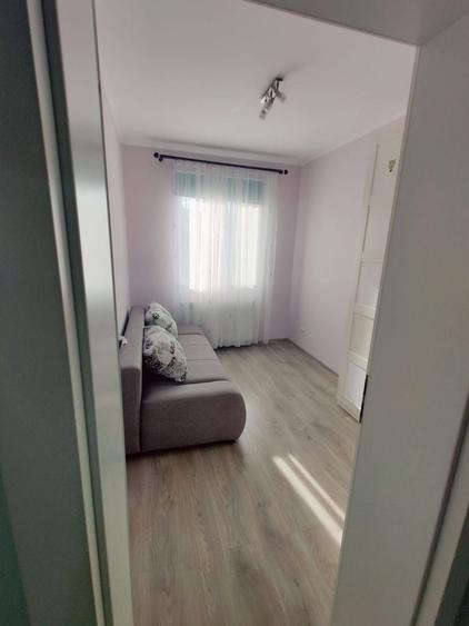 Apartament cu 3 camere semidecomandat, mobilat în Giroc