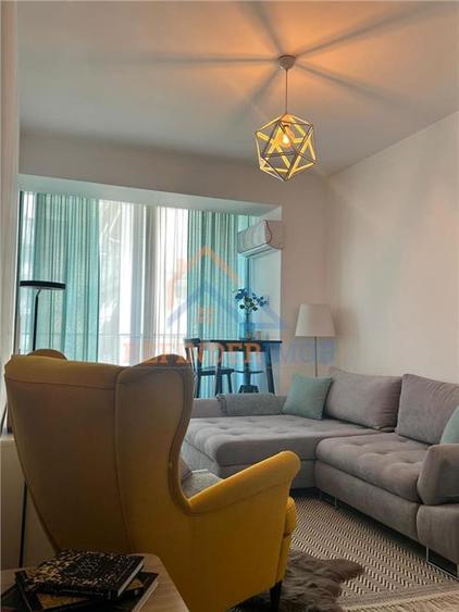 Apartament cu 2 camere semidecomandat, mobilat în Titan