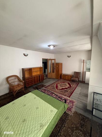 Apartament cu 4 camere decomandat în Păcurari