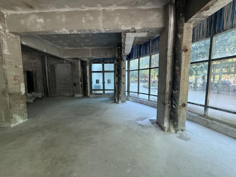 Spațiu comercial, de 246 mp, în Unirii