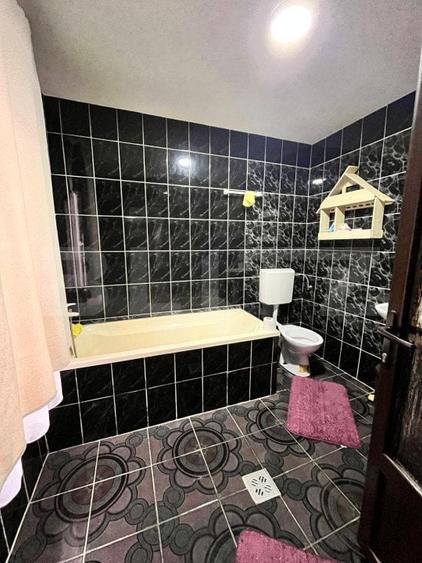 Casă individuală cu 4 camere cu Canalizare în Exterior Vest