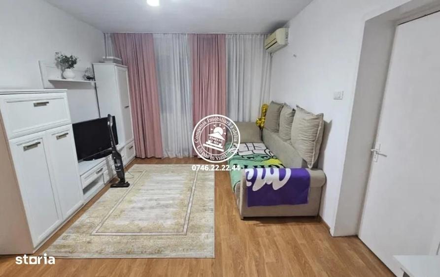 Apartament 2 camere, etaj intermediar - Podu Ros - 1