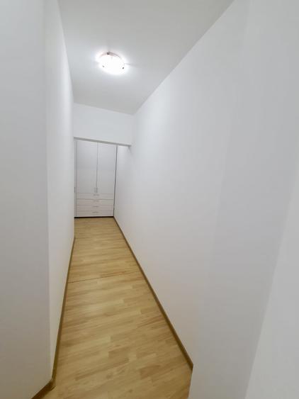 Apartament cu 3 camere semidecomandat, mobilat în Lipovei