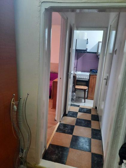 Inchriez apartament 2 camere - 1