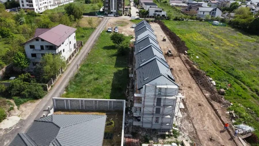 Casă cu 4 camere cu Teren 180 Mp în Prelungirea Ghencea