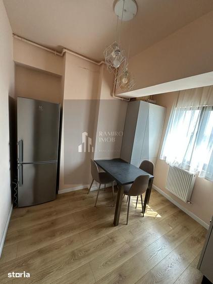 Apartament cu 3 camere decomandat în Băneasa