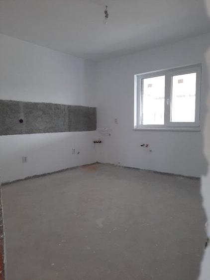 Casă individuală cu 3 camere cu Teren 450 Mp în Joița