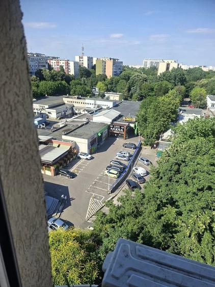 Apartament cu 2 camere decomandat în Berceni