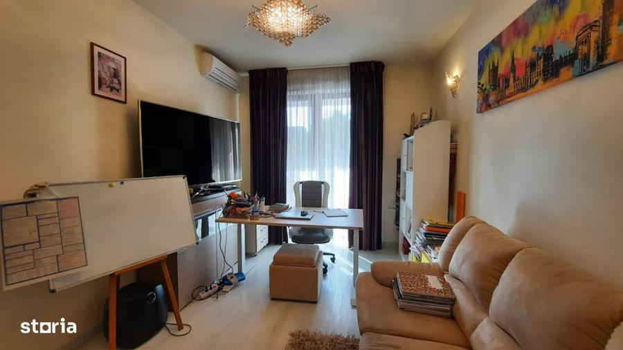 Casă cu 7 camere cu Canalizare în Dămăroaia
