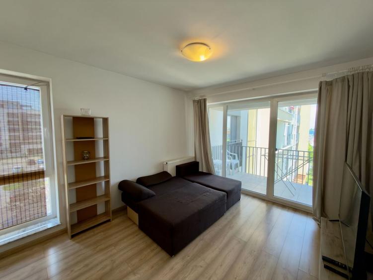 Apartament cu 2 camere decomandat, mobilat în Tractorul
