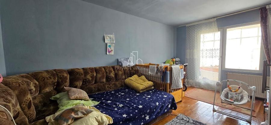 Apartament cu 2 camere decomandat în Est