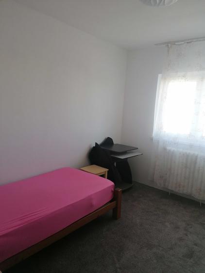 Apartament cu 3 camere decomandat în Mărăști