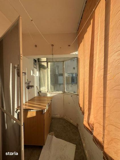 Apartament cu 4 camere decomandat, mobilat în Rahova