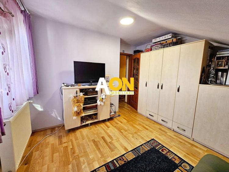 Apartament cu 3 camere decomandat, mobilat în Cetate